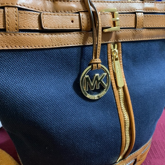 Micheal Kors design fabric bucket with beautiful natural leather trim. - Picture 3 of 5